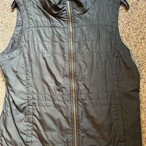 Columbia Women's Black Puffer Vest
